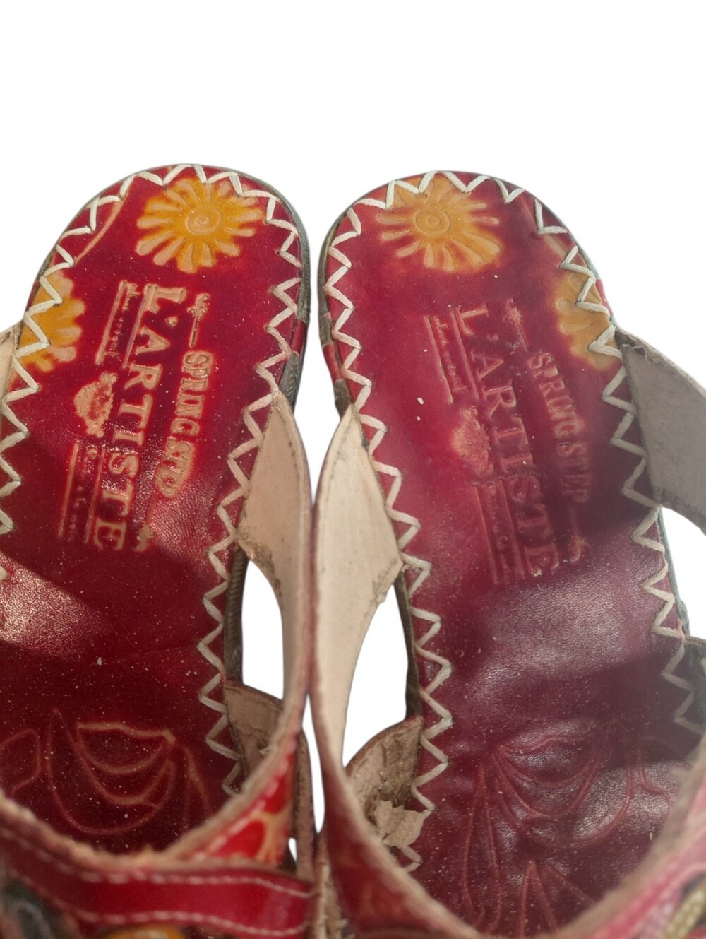 L'ATISTE Red Floral Embroidered Wedge Sandals Size 8 EU 38 - Picture 4 of 11